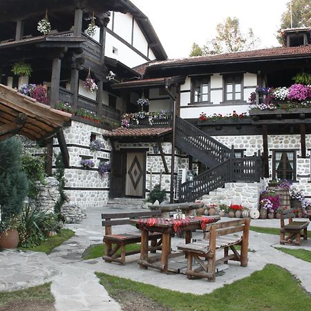 Family Hotel Makedonska Kruchma Dobrinischte Exterior foto