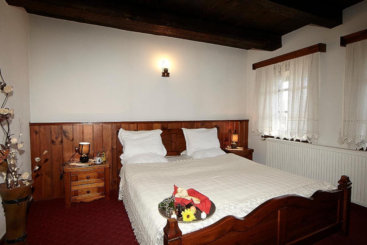 Family Hotel Makedonska Kruchma Dobrinischte Exterior foto