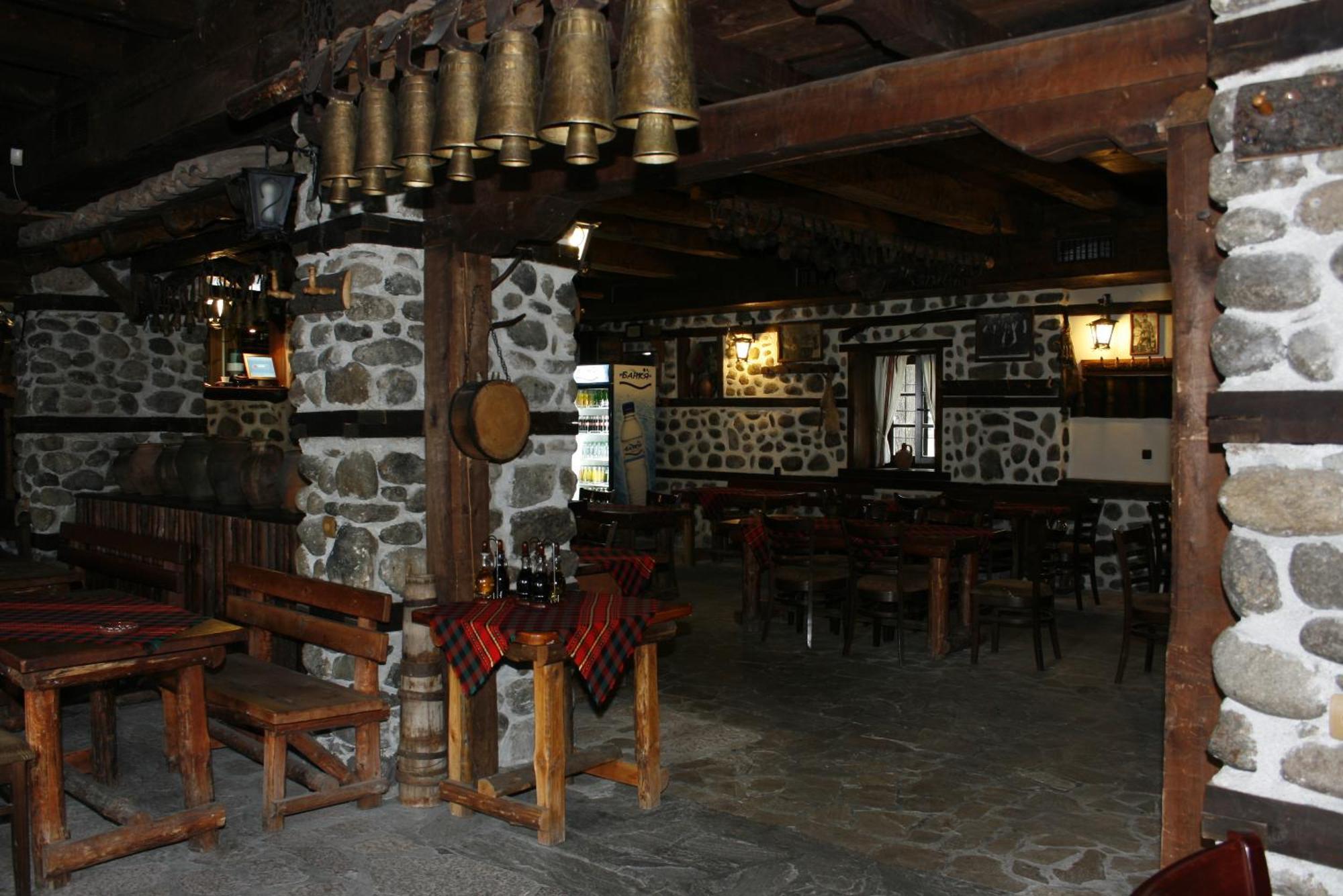 Family Hotel Makedonska Kruchma Dobrinischte Exterior foto